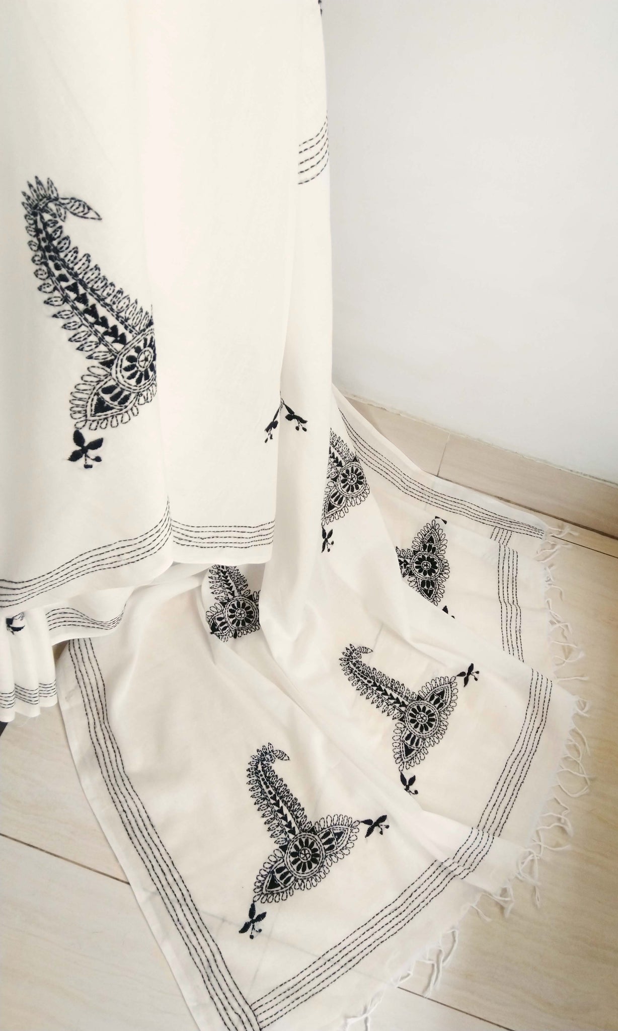 s15 Sarpech Kantha Sari I Fine Kantha Hand Embroidery On Soft Hand Woven Cotton