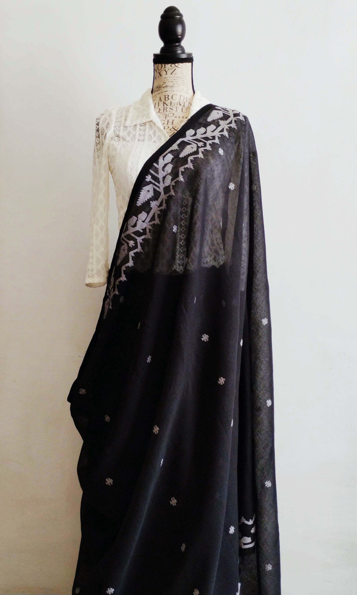 y58 Old Weave Jamdani Sari I Hand Woven Soft Cotton Mulmul | Ready To Ship