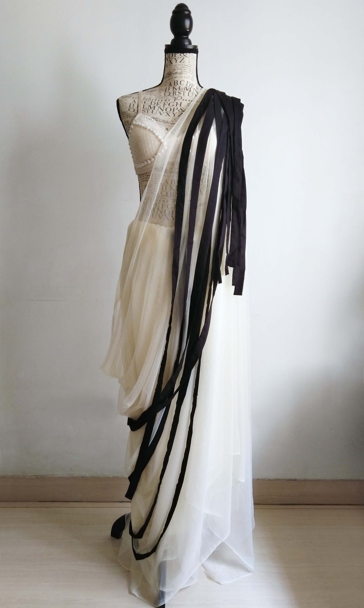 e50 Keep-You-Kimi Deconstructed Tulle Sari | Detailed Soft Tulle